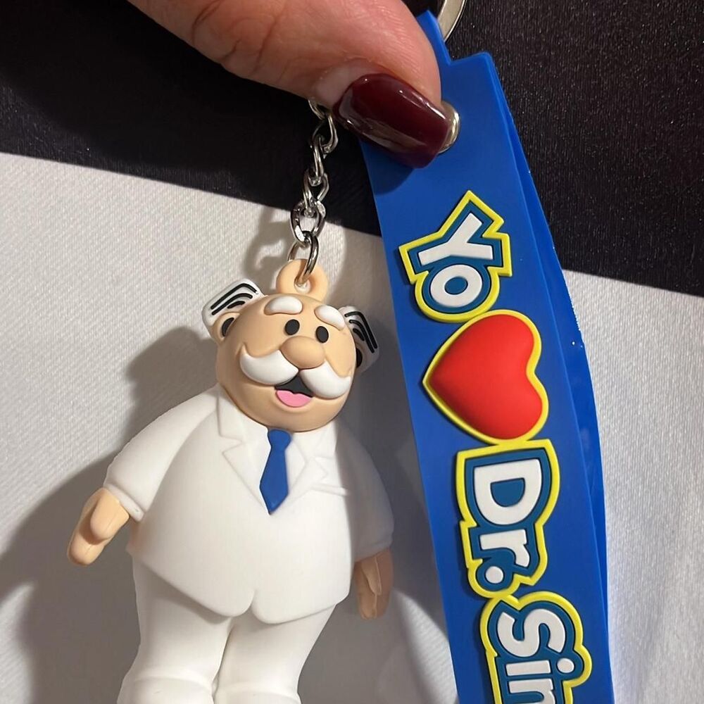 Dr. Simi White and Blue Collectible Keychain - Picture 5 of 8